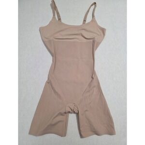 Red Hot by Spanx Women M Beige Mid-Thigh Shaping Bodysuit Seamless Compression